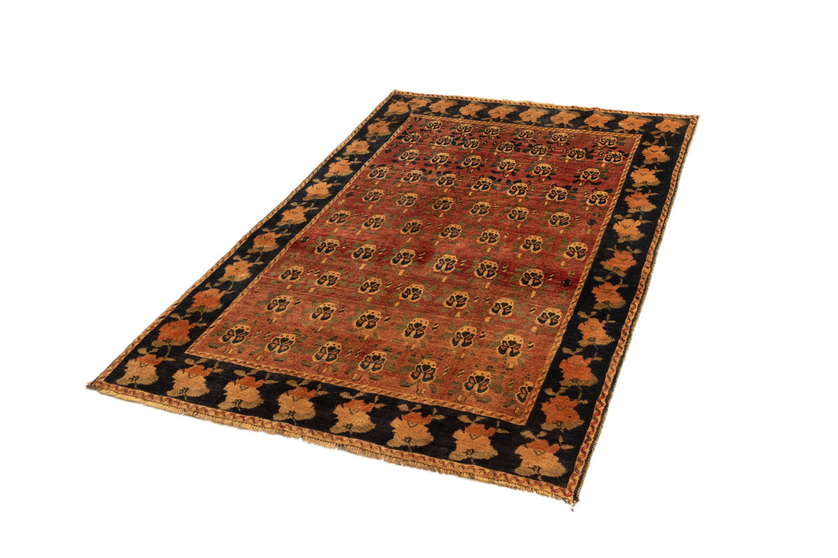 242 x 145 Gabbeh alt