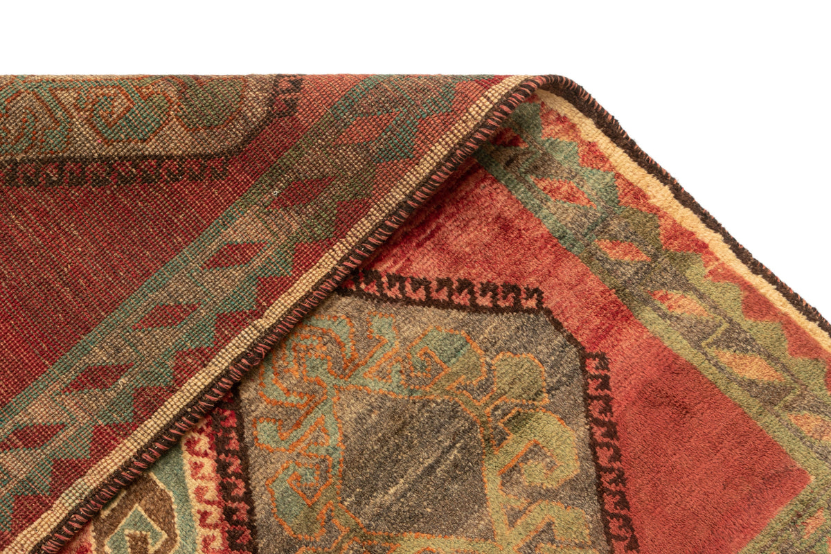 159 x 140 Gabbeh alt
