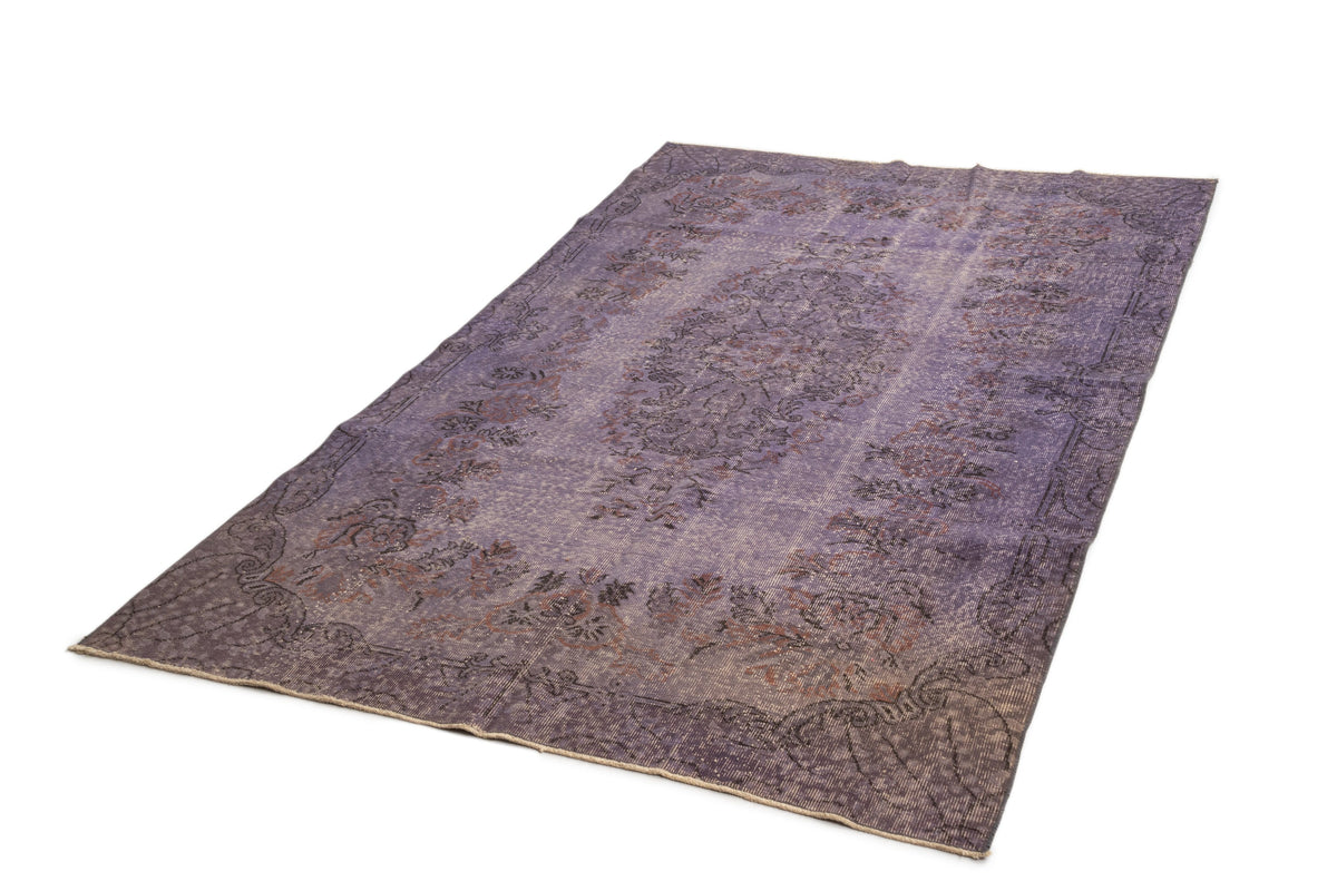265 x 161 Vintage Royal
