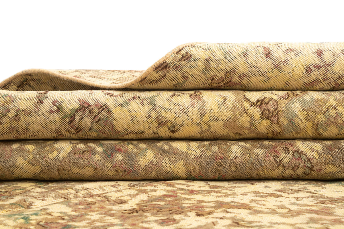 394 x 300 Vintage Royal