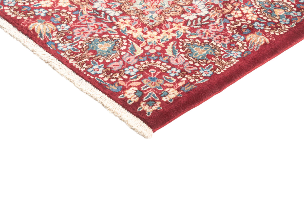397 x 300 Kirman