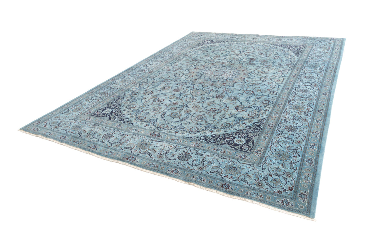 390 x 288 Nain Vintage