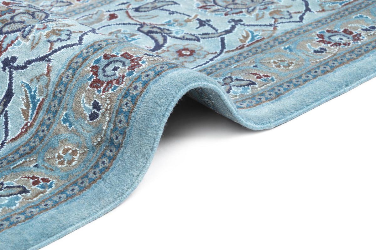 390 x 288 Nain Vintage