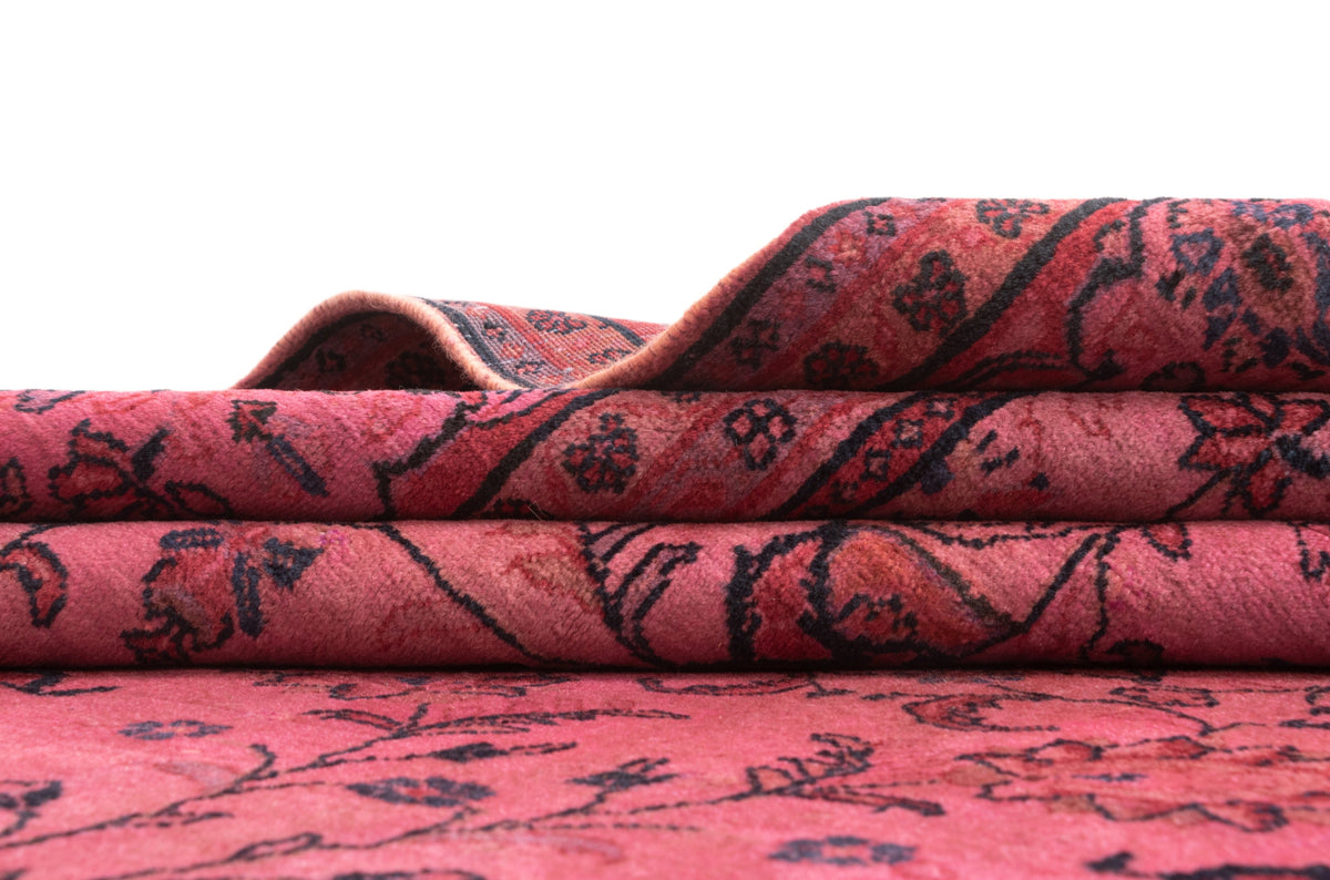 317 x 208 Sarouk vintage
