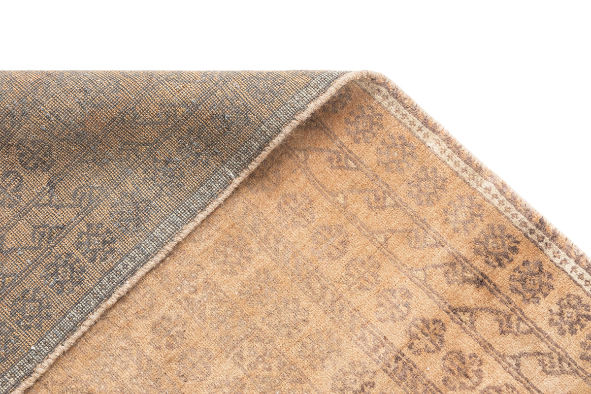 212 x 129 Vintage Royal