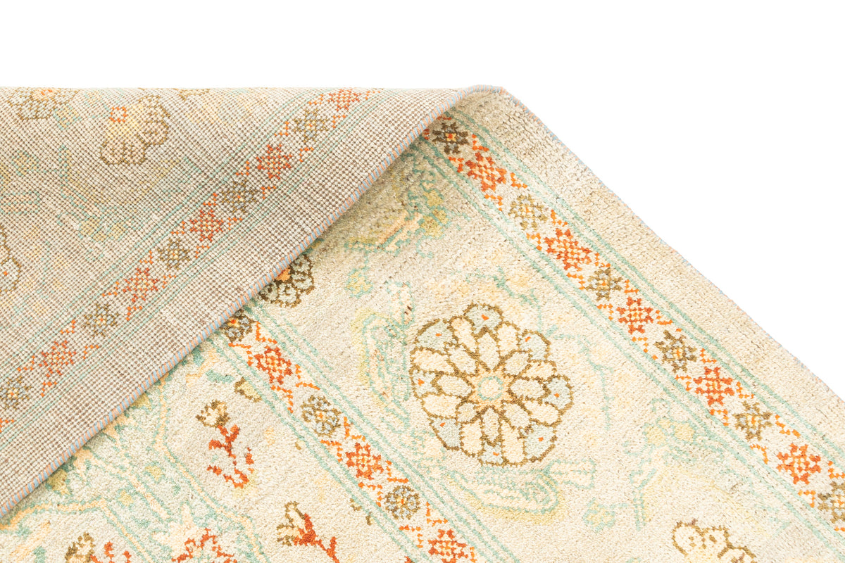 424 x 305 Kundan