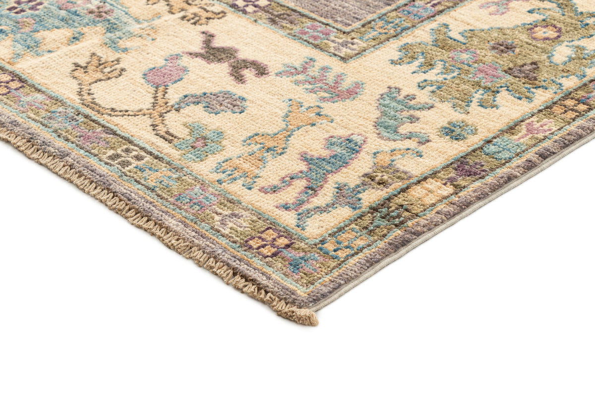 275x187 Ushak