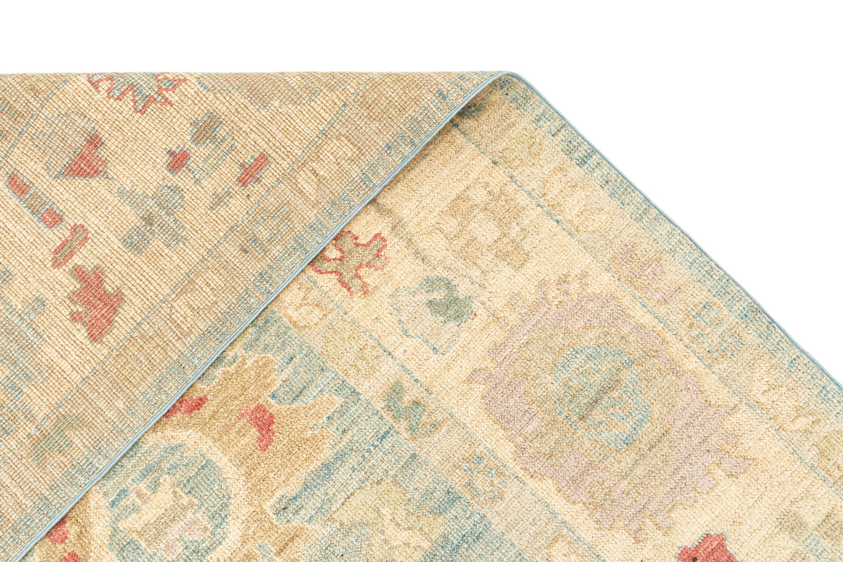 300 x 253 Ushak