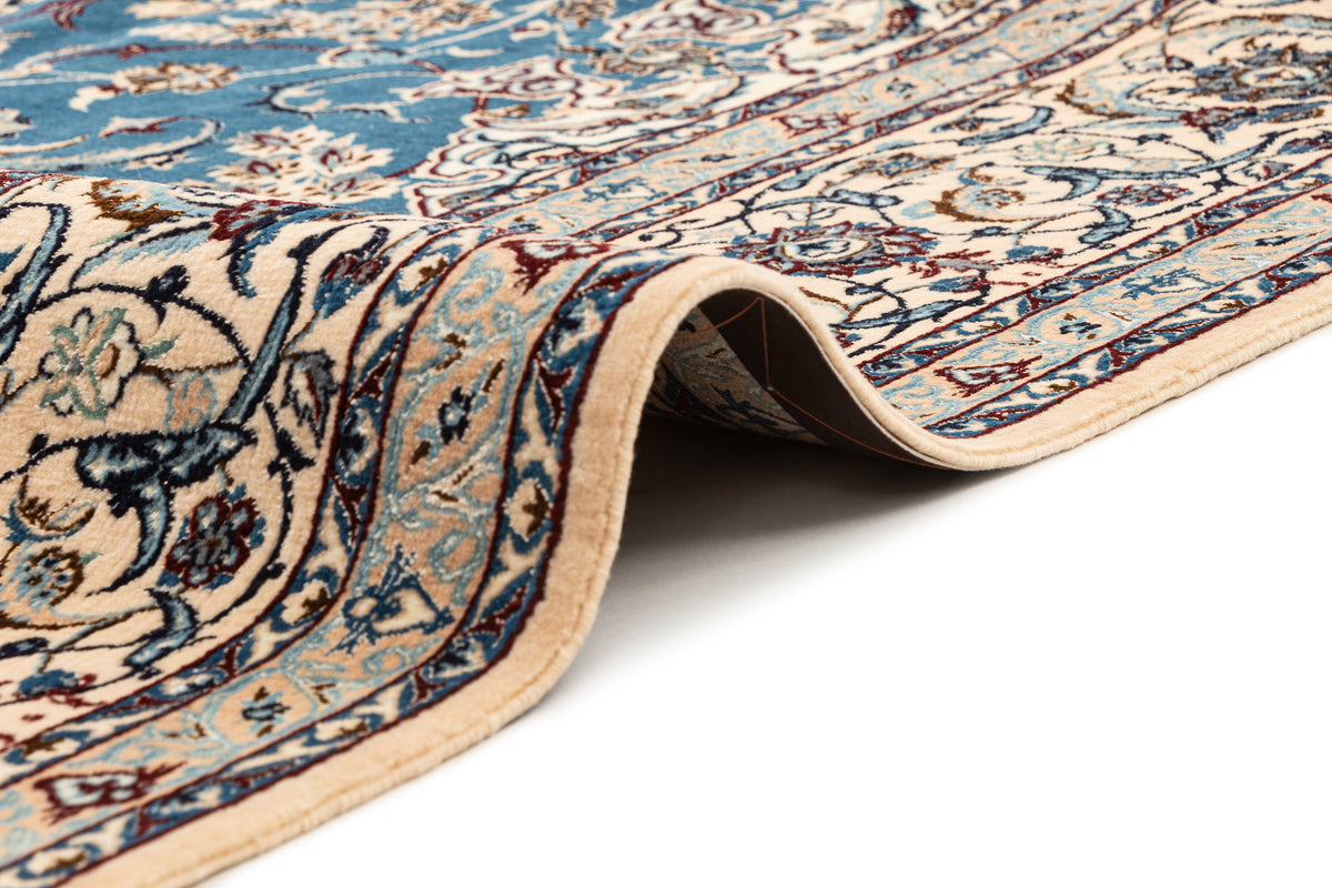320 x 210 Nain 6 La