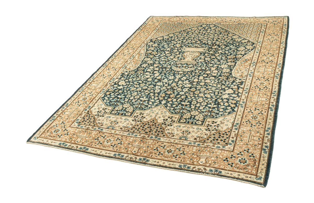 300 x 218 Vintage Royal