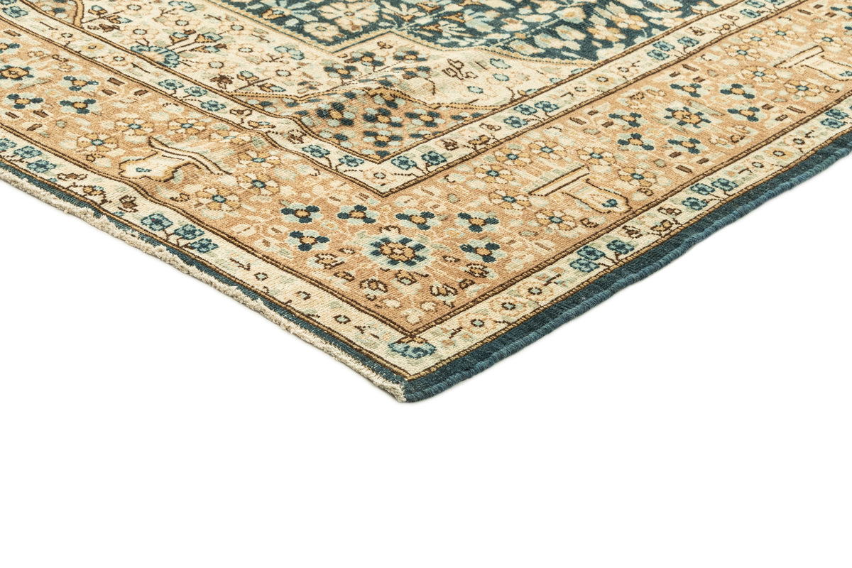 300 x 218 Vintage Royal