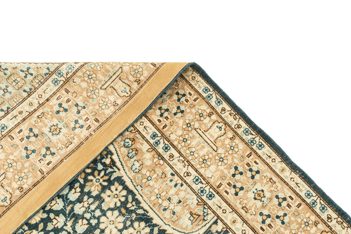 300 x 218 Vintage Royal