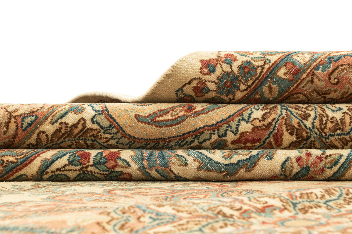 398 x 294 Vintage Royal