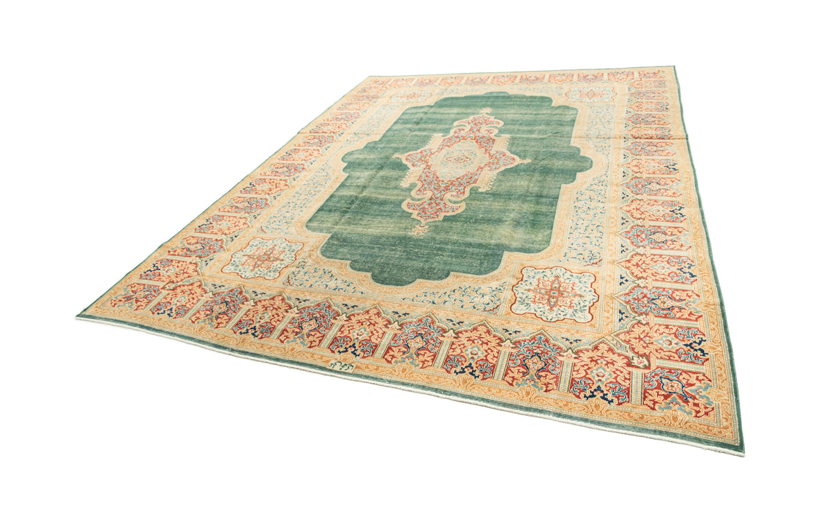 390 x 292 Vintage Royal