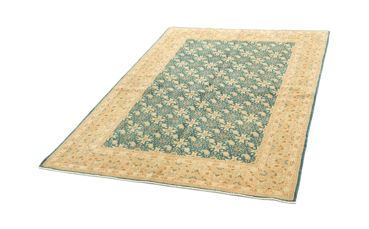 243 x 155 Vintage Royal