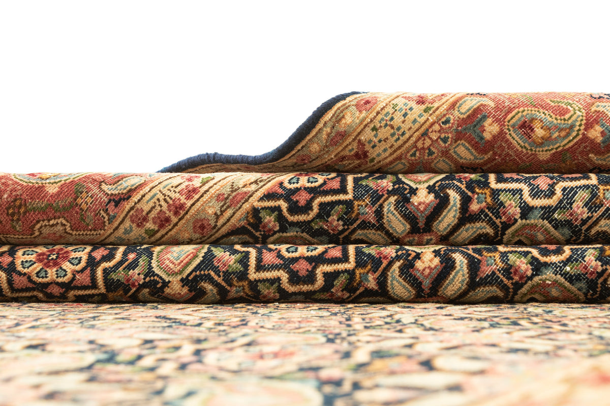 244 x 155 Vintage Royal