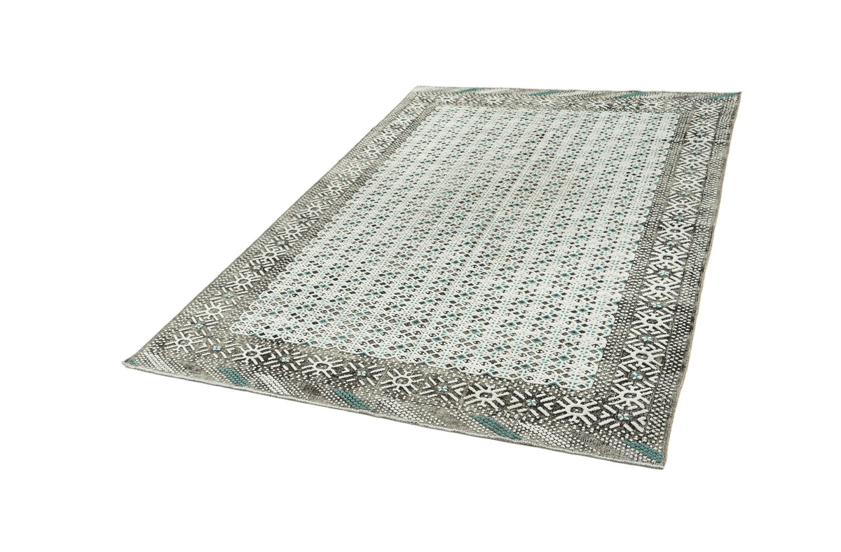 288 x 202 Vintage Royal