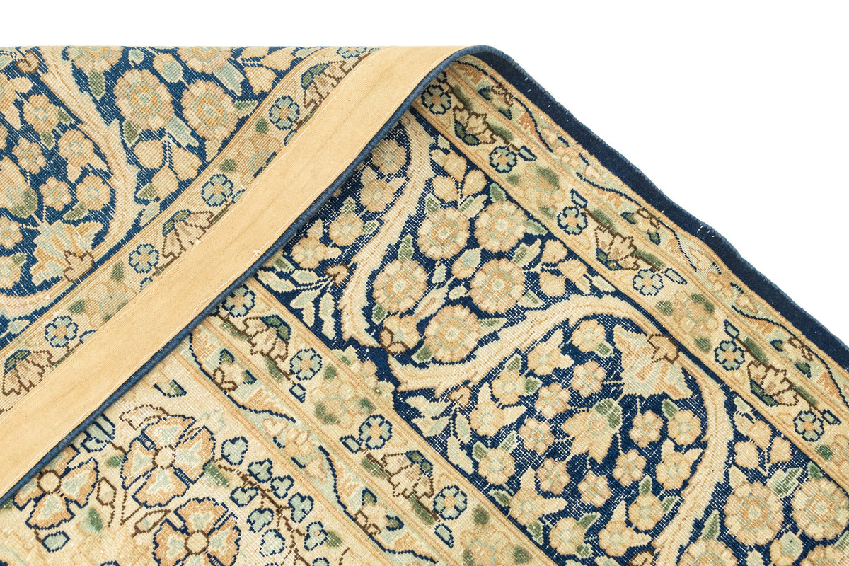 404 x 300 Vintage Royal