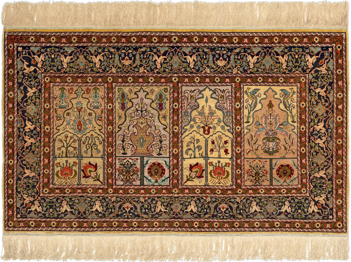 134 x 82 Hereke Seide