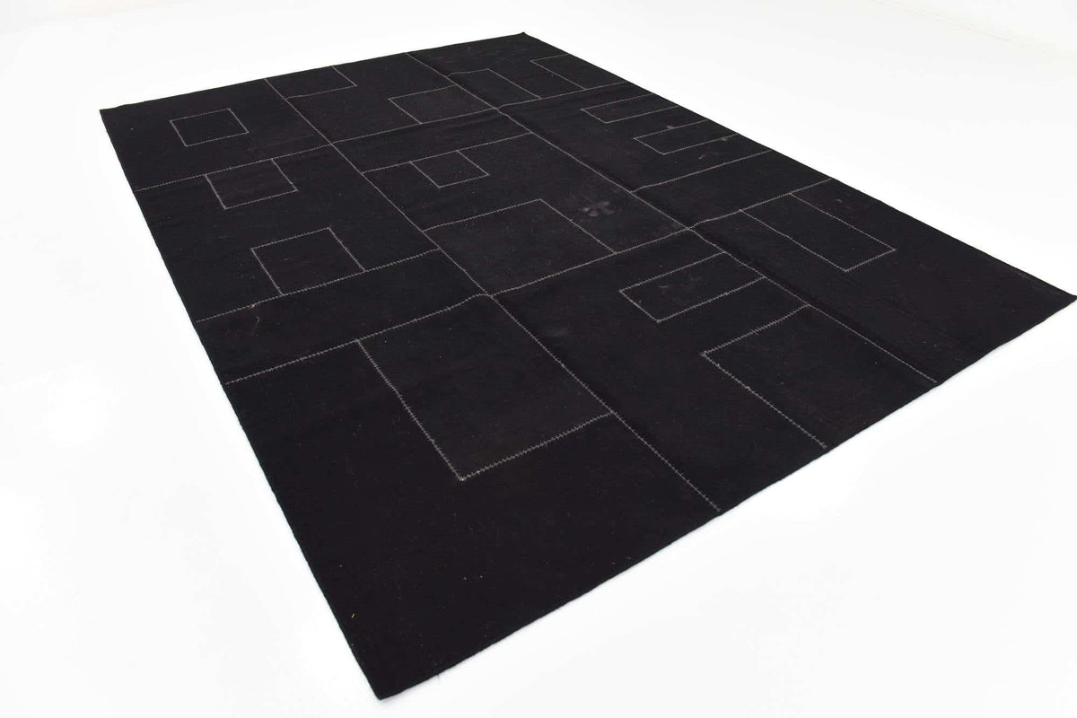 221 x 305 Patchwork