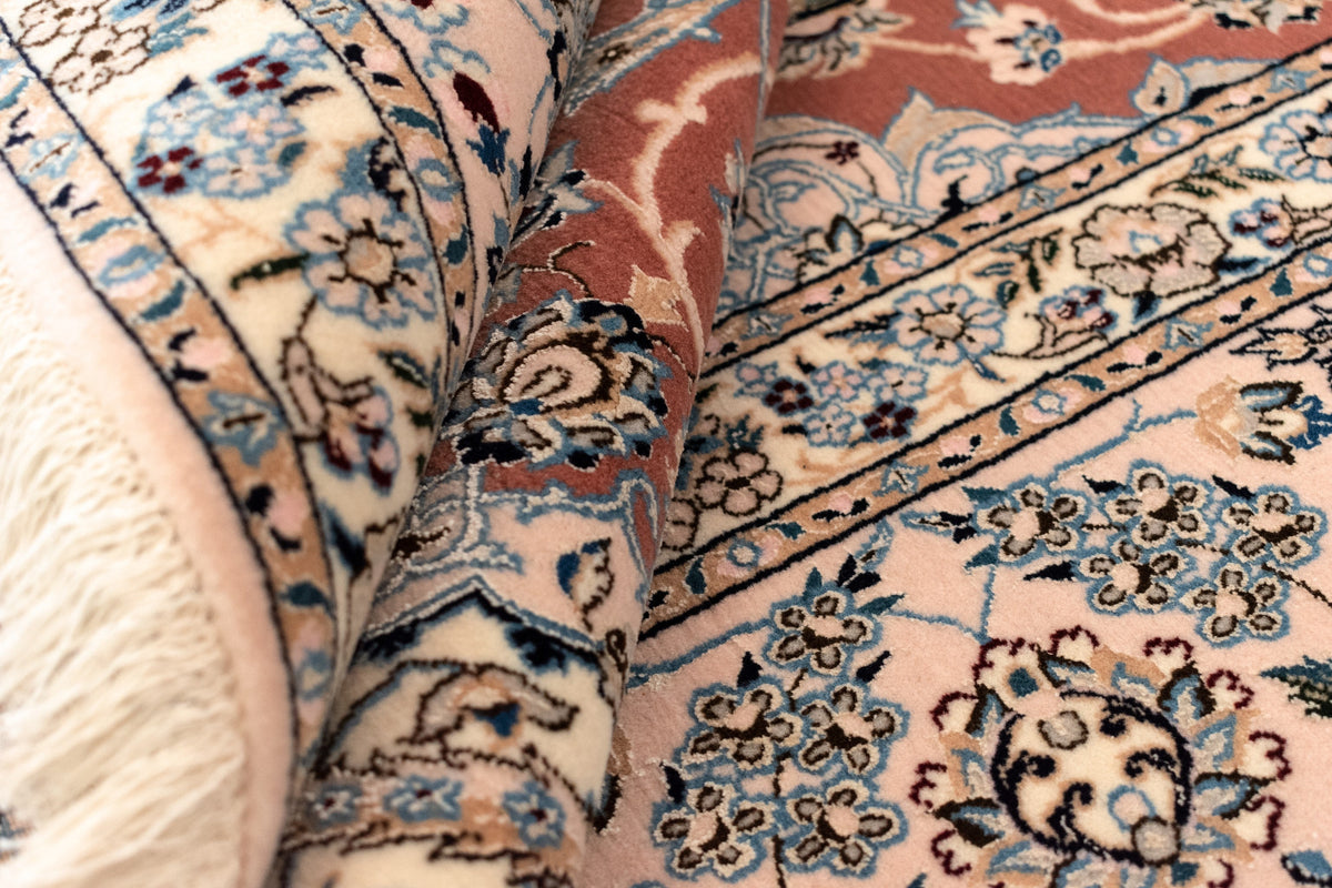 254 x 172 Nain 6 La mit Seide