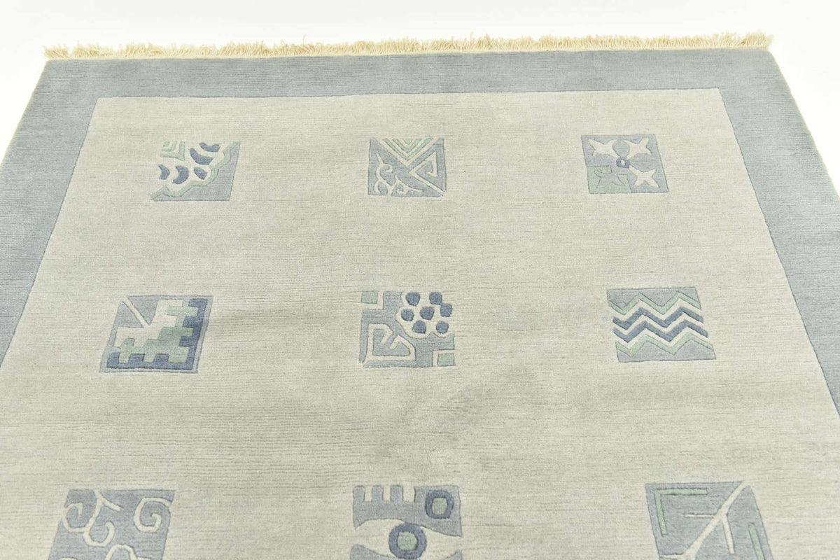142 x 208 Nepal