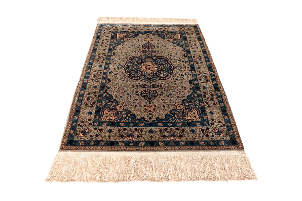 85 x 140 Hereke Seide