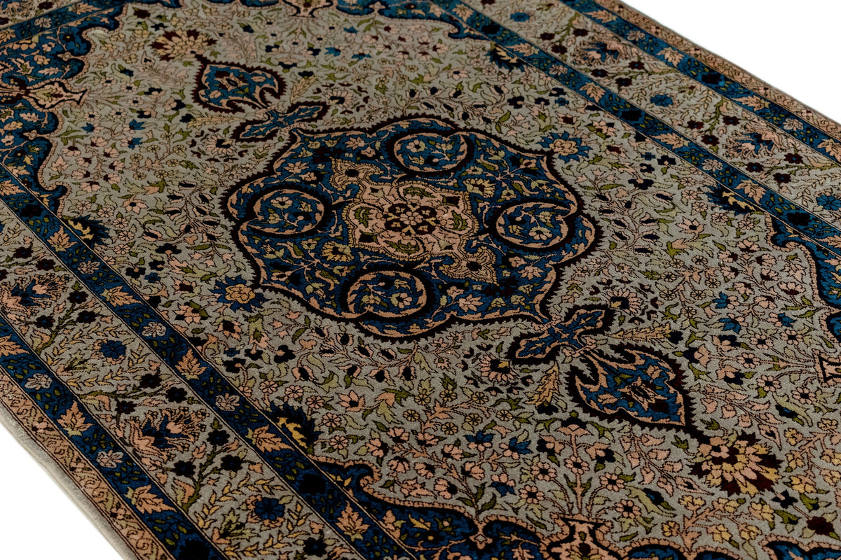 85 x 140 Hereke Seide