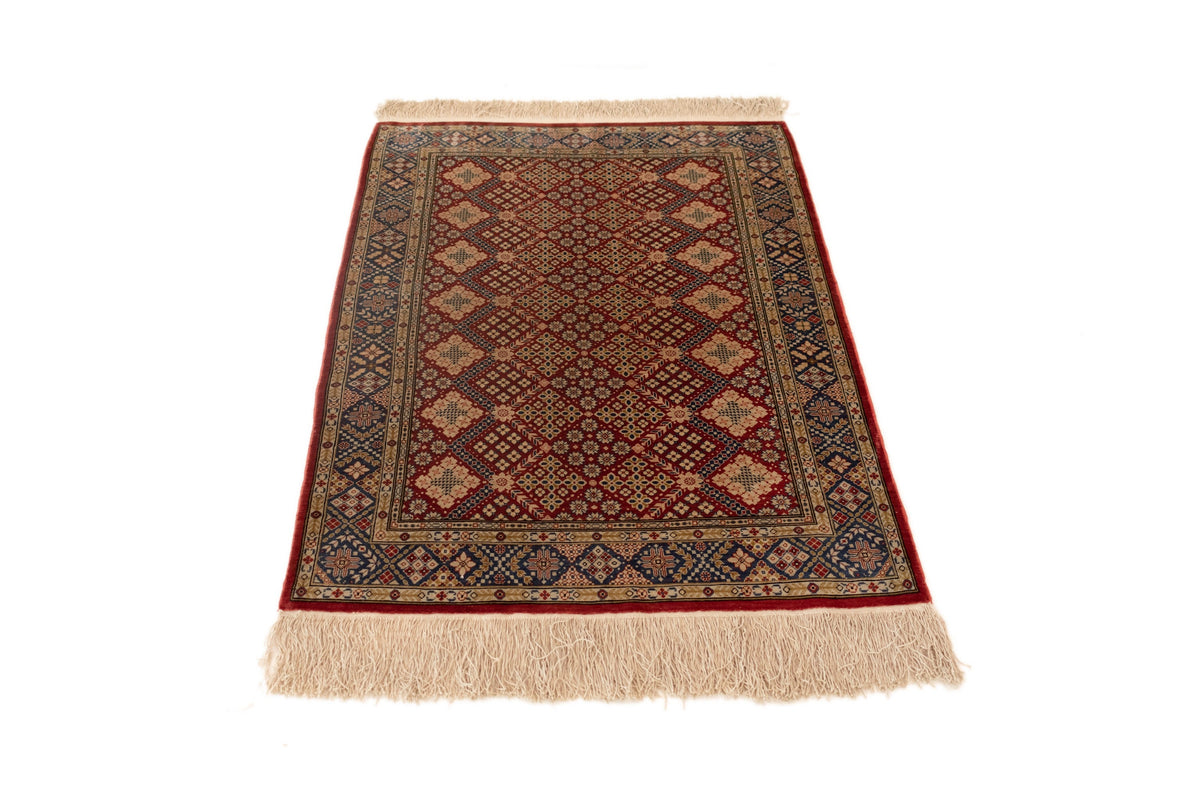 63 x 90 Hereke Seide