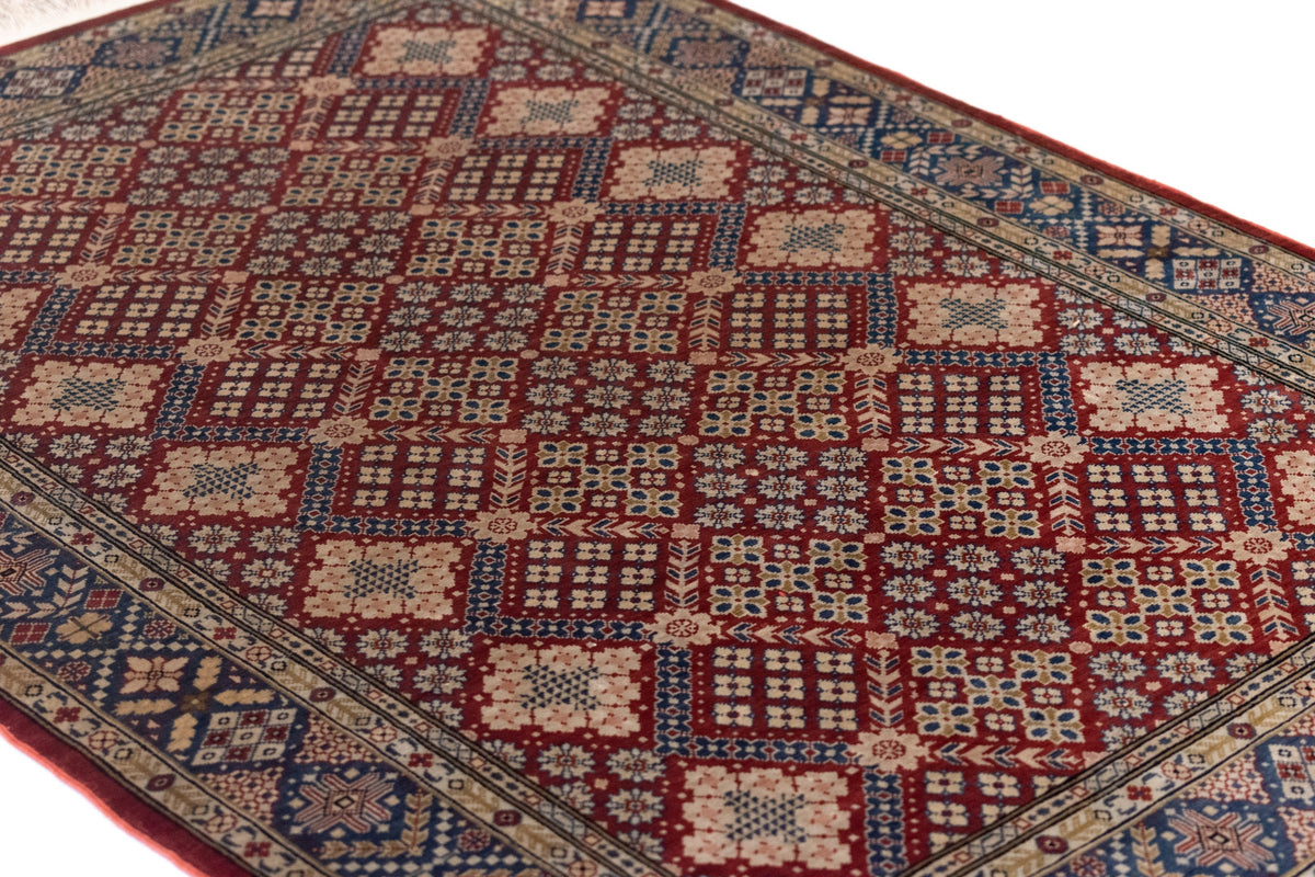 63 x 90 Hereke Seide