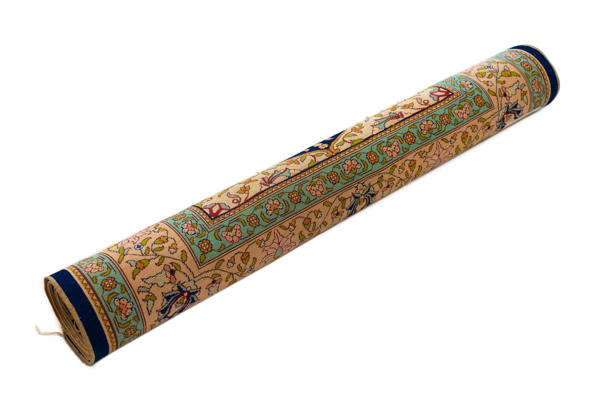 68 x 97 Hereke Seide