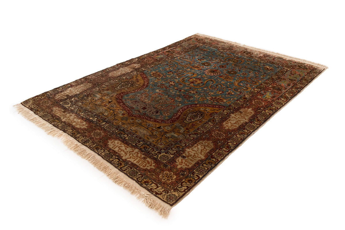 122 x 173 Hereke Seide