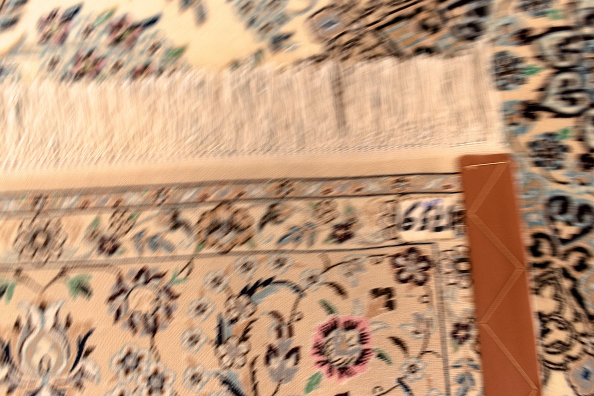 225 x 144 Nain 6 La mit Seide