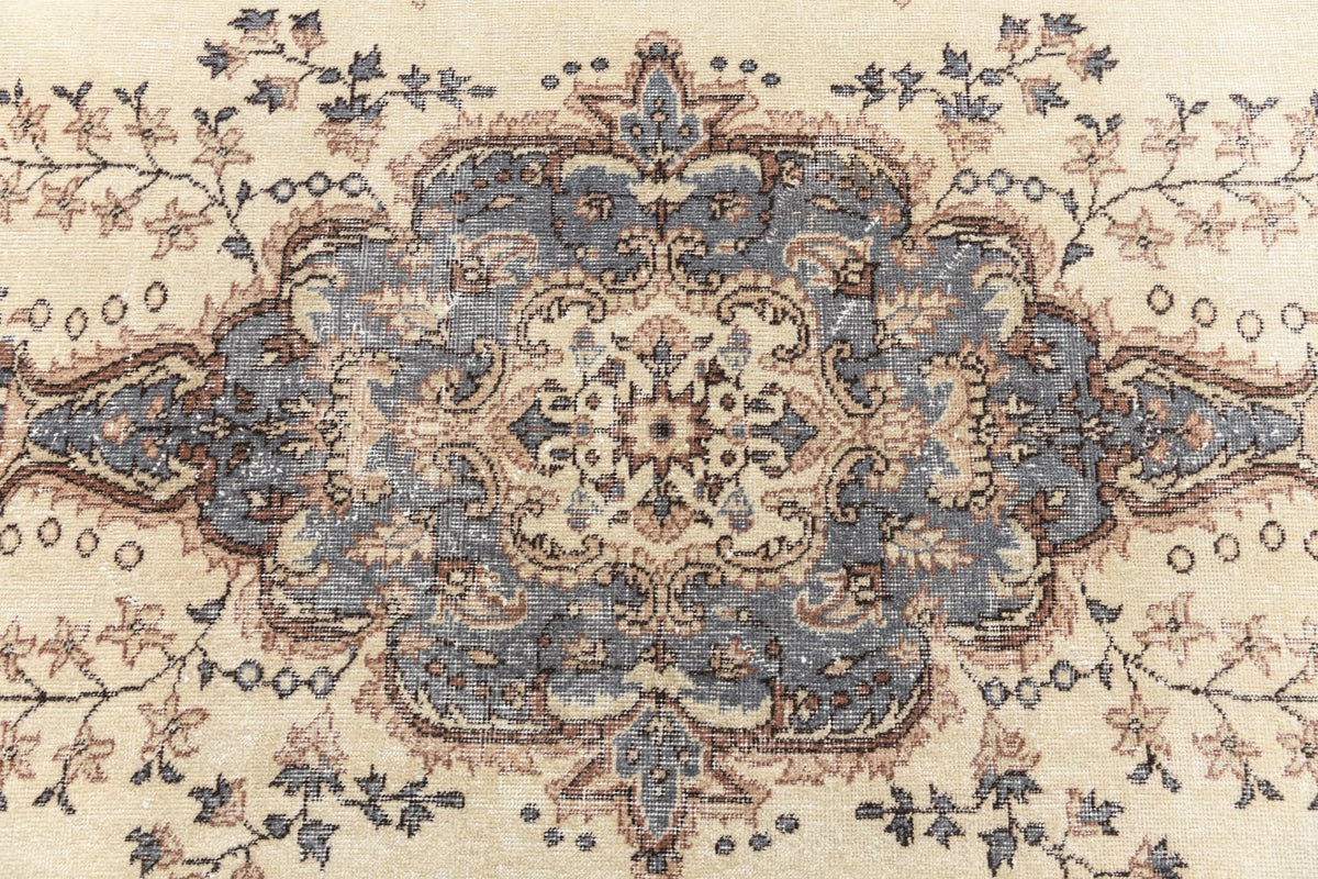 267 x 163 Ultra Vintage