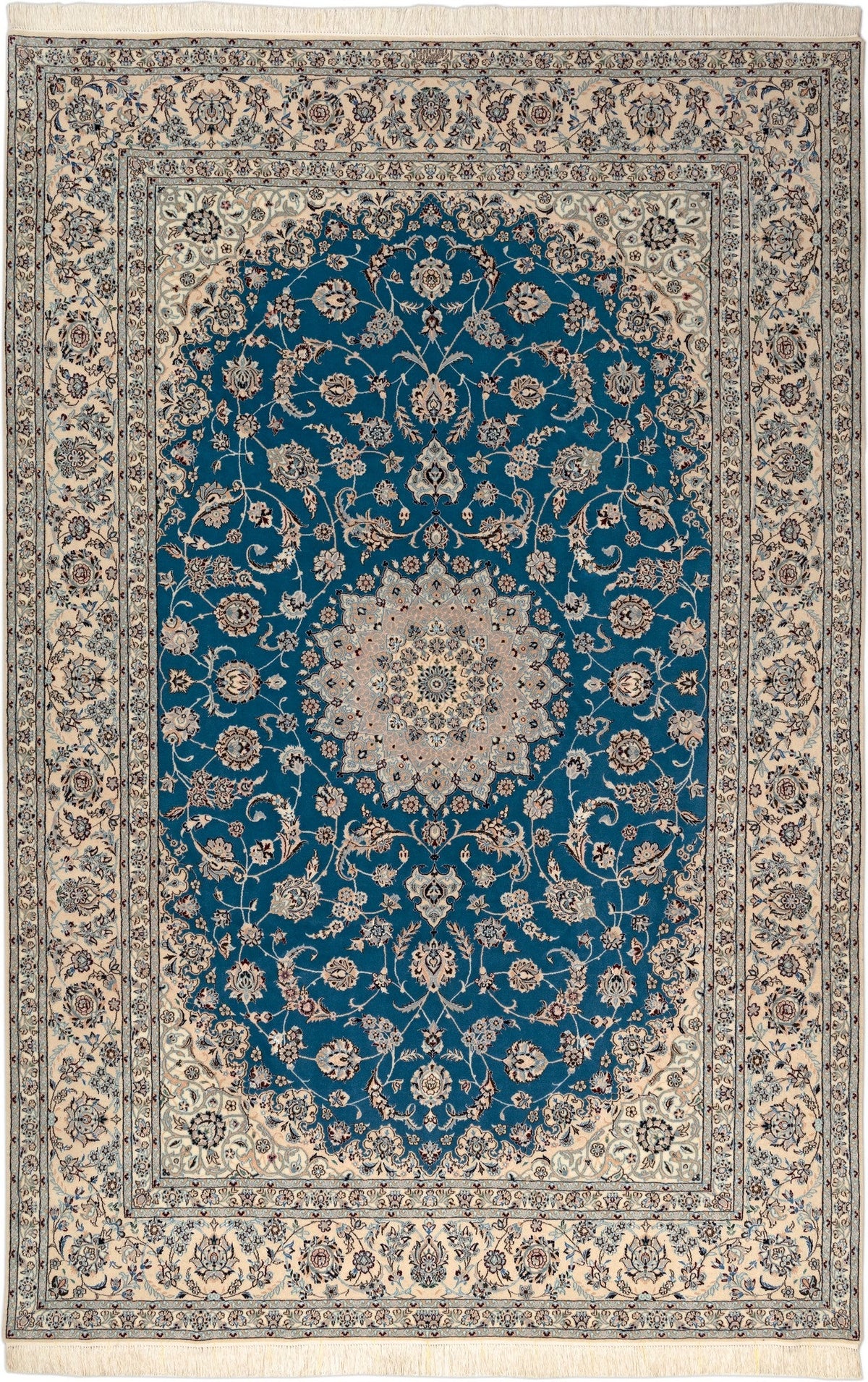 314 x 205 Nain 6 La mit Seide