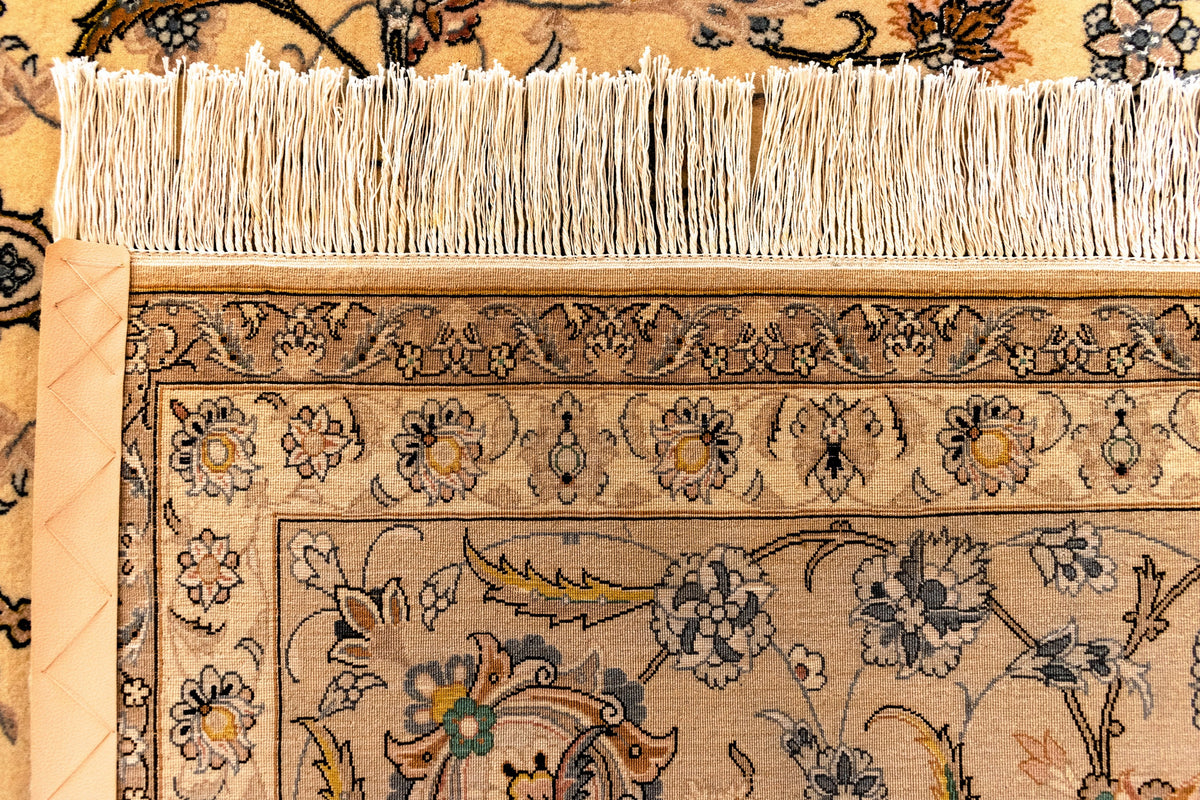 358 x 267 Isfahan