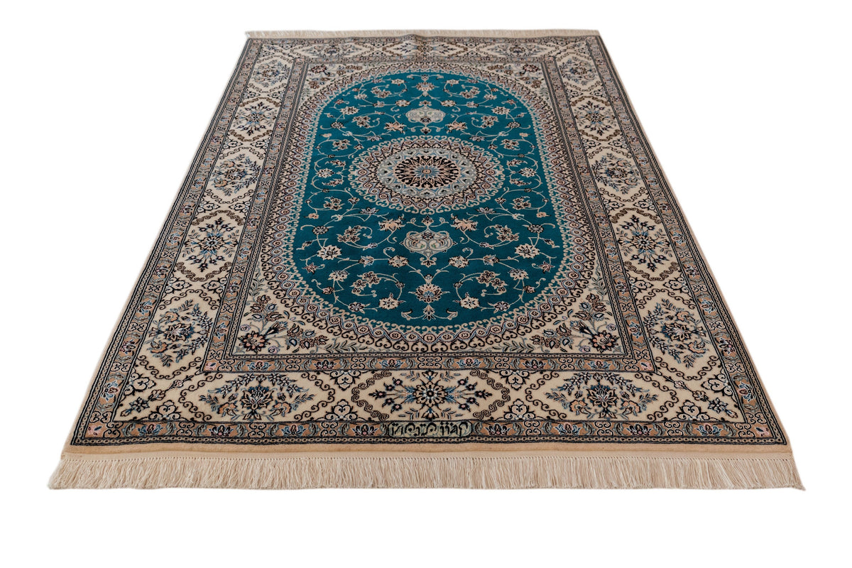 195 x 130 Nain 6 La mit Seide