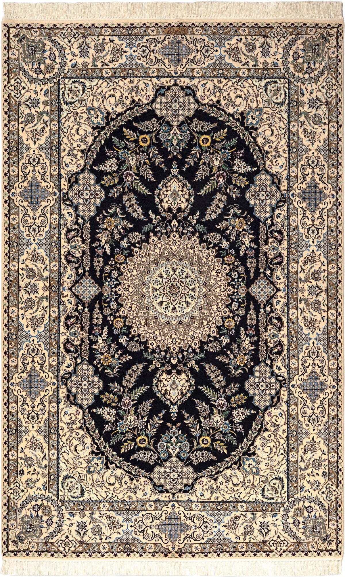 239 x 152 Nain 6 La mit Seide