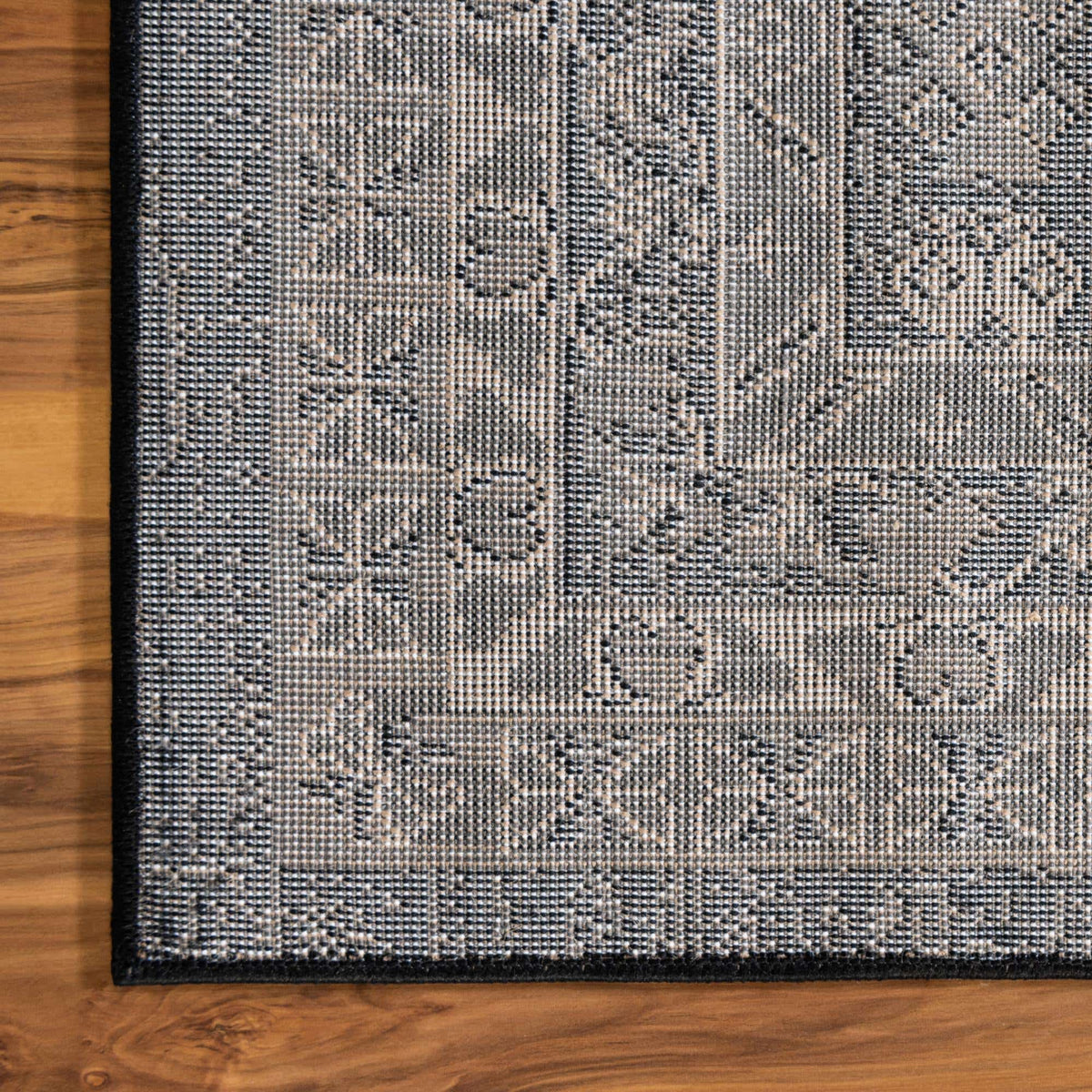 244x244 Heriz Design