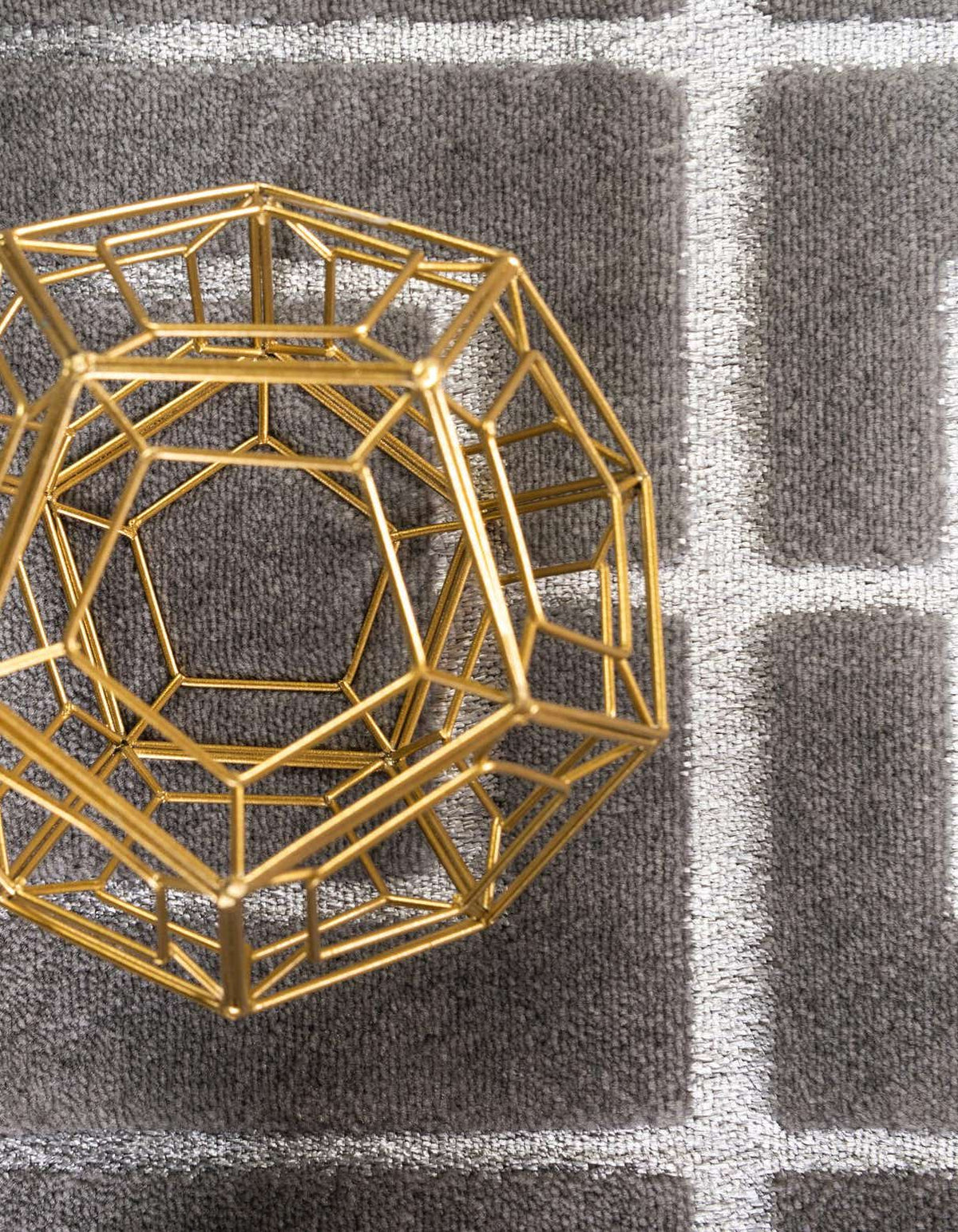 366x274 Marilyn Monroe™ Glam Trellis