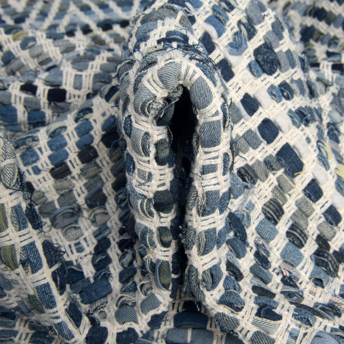 213 x 305 Chindi Chevron