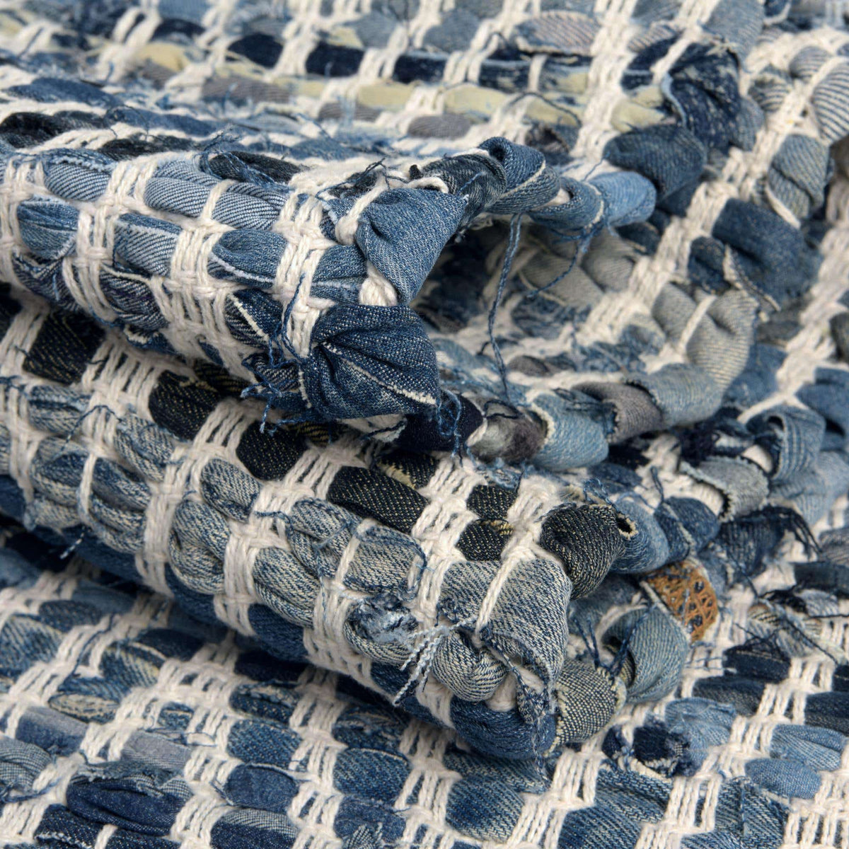 213 x 305 Chindi Chevron