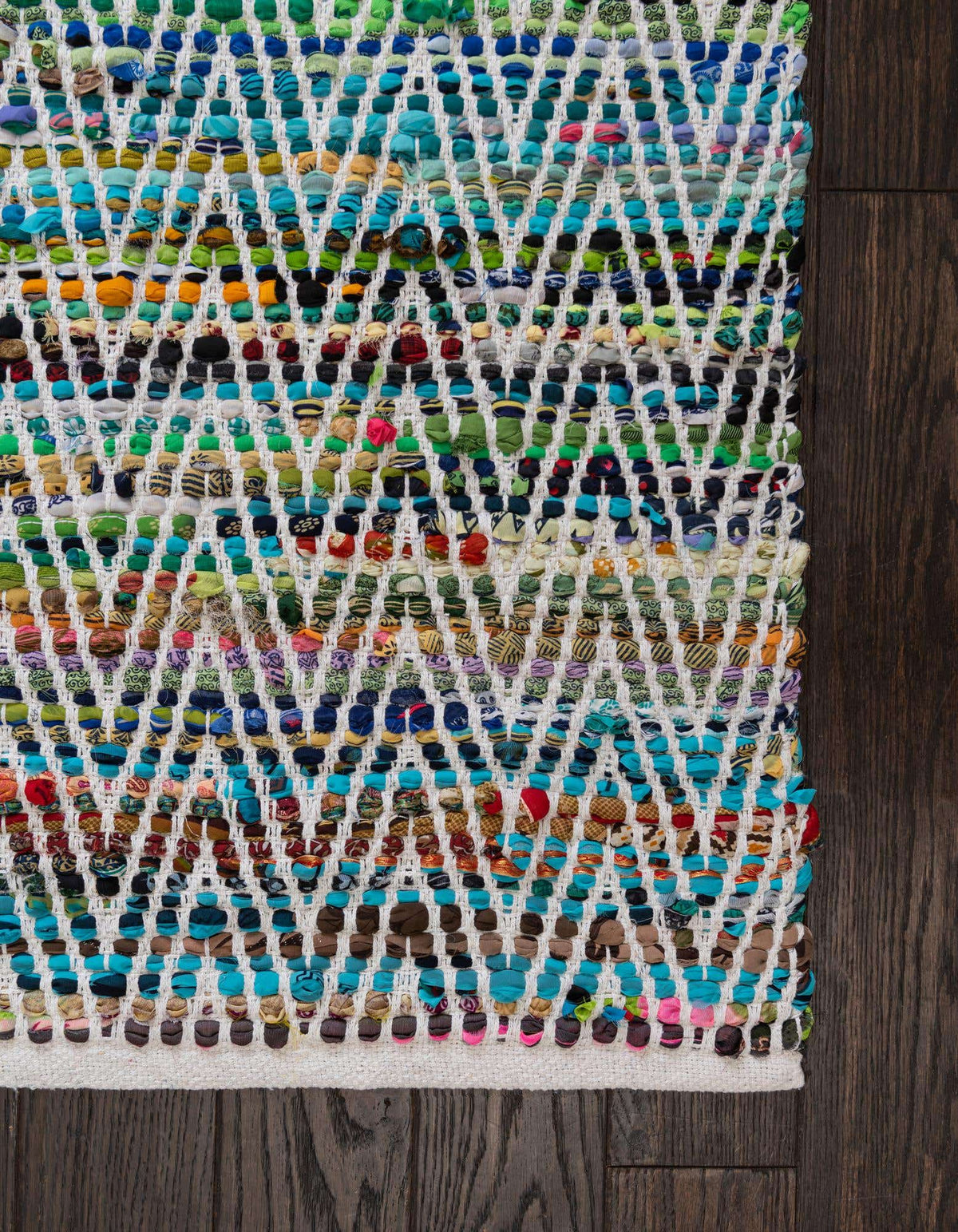 213 x 305 Chindi Chevron