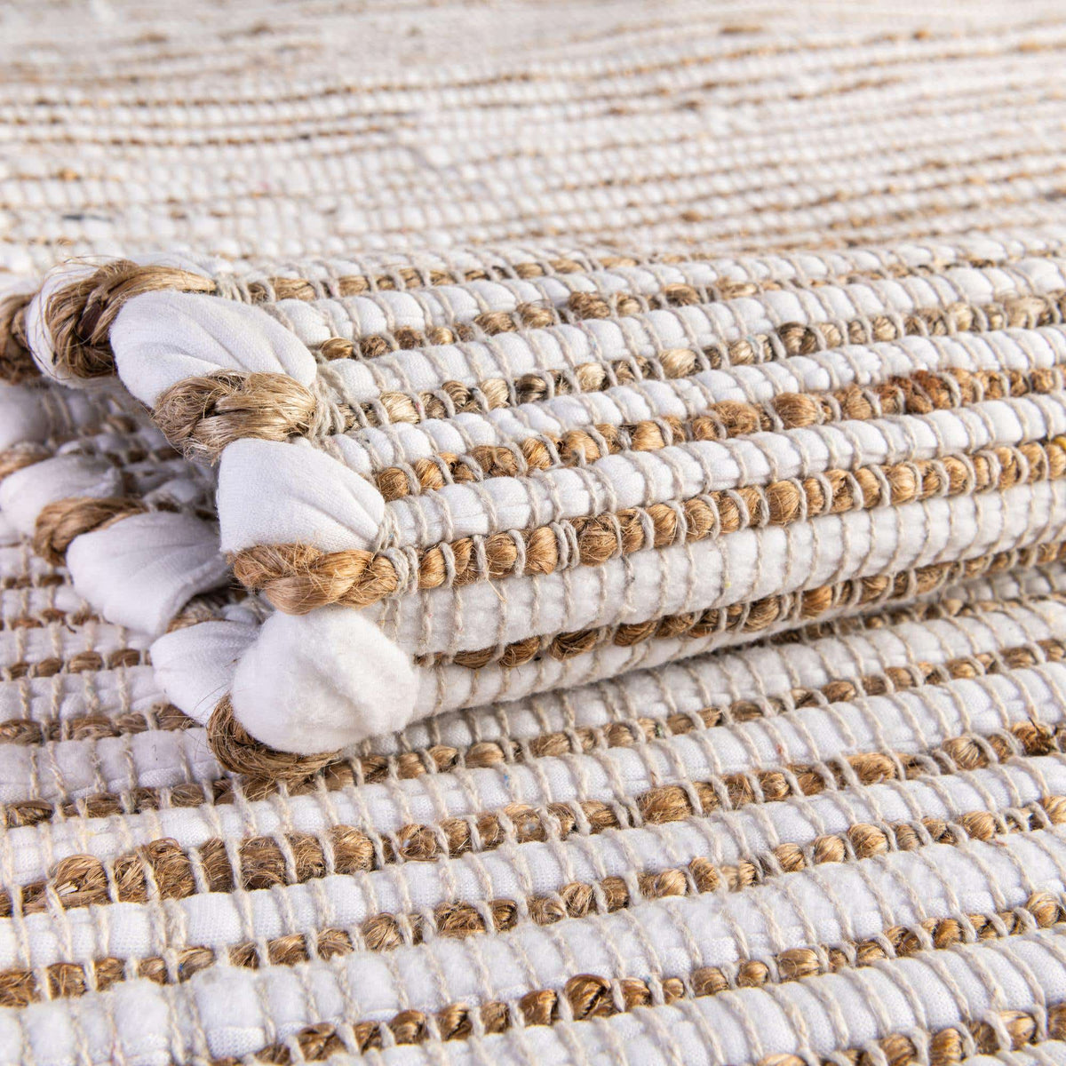 244 x 335 Chindi Jute