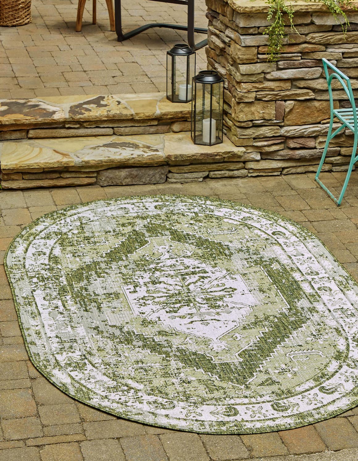 99x160 Outdoor Traditional