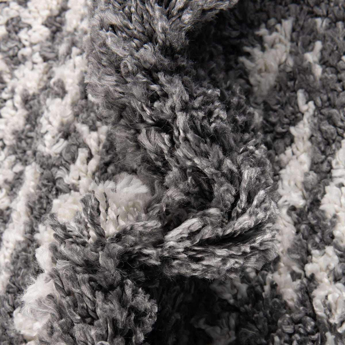 122x183 Serenity Shag