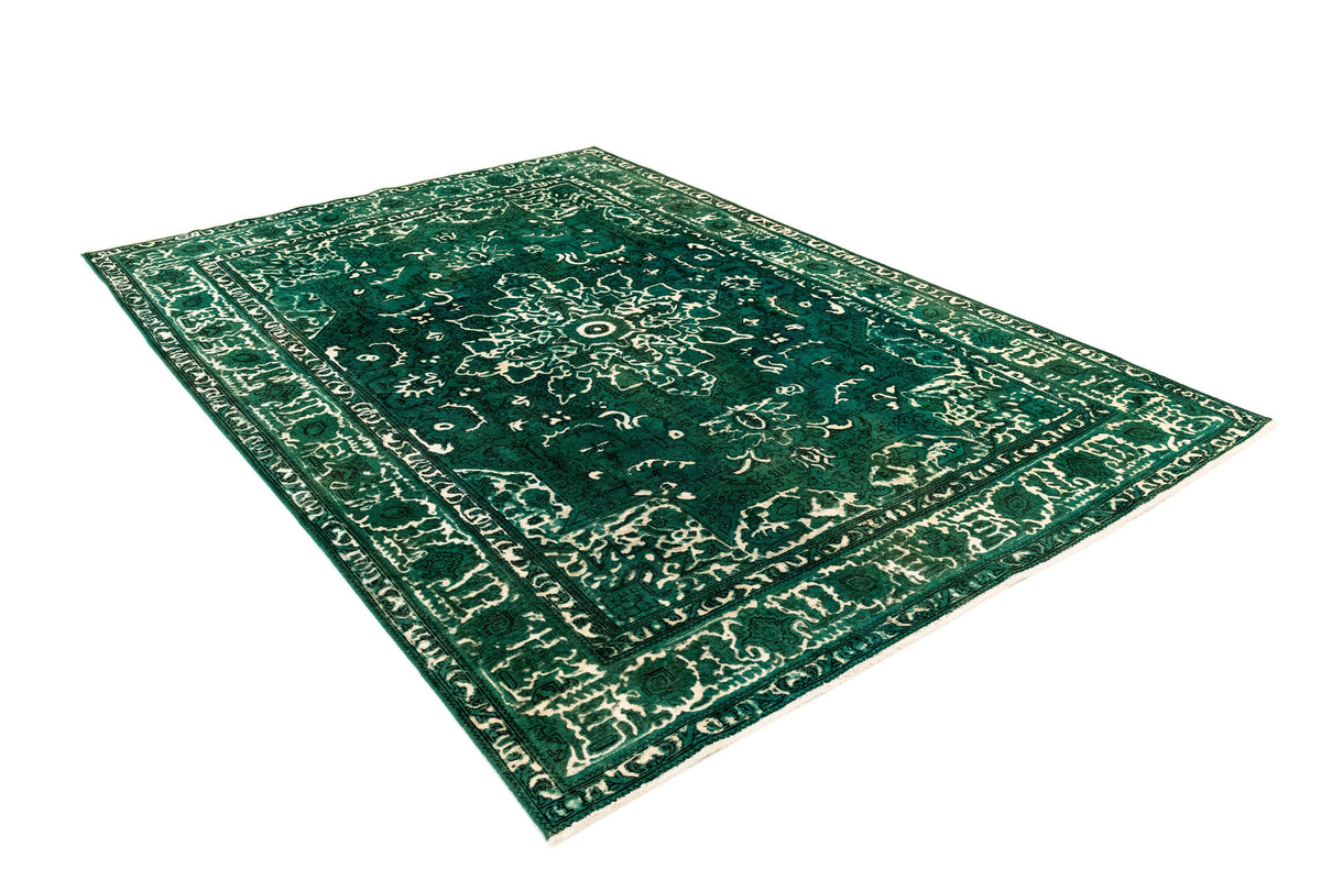 290 x 205 Vintage Royal