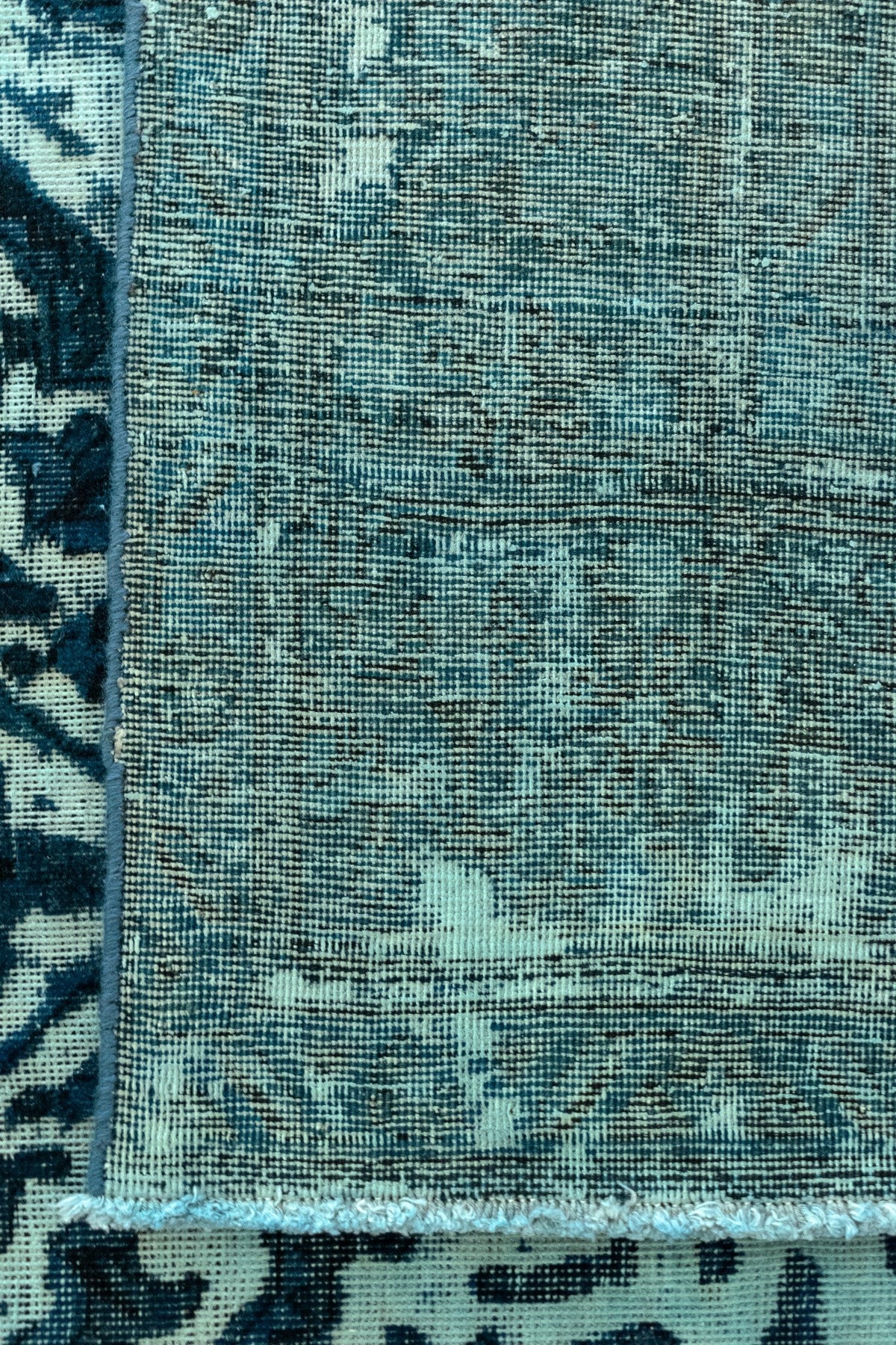 347 x 231 Vintage Royal