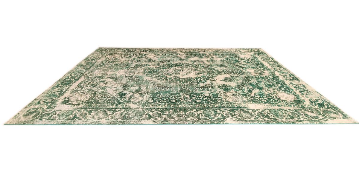 400 x 285 Vintage Royal