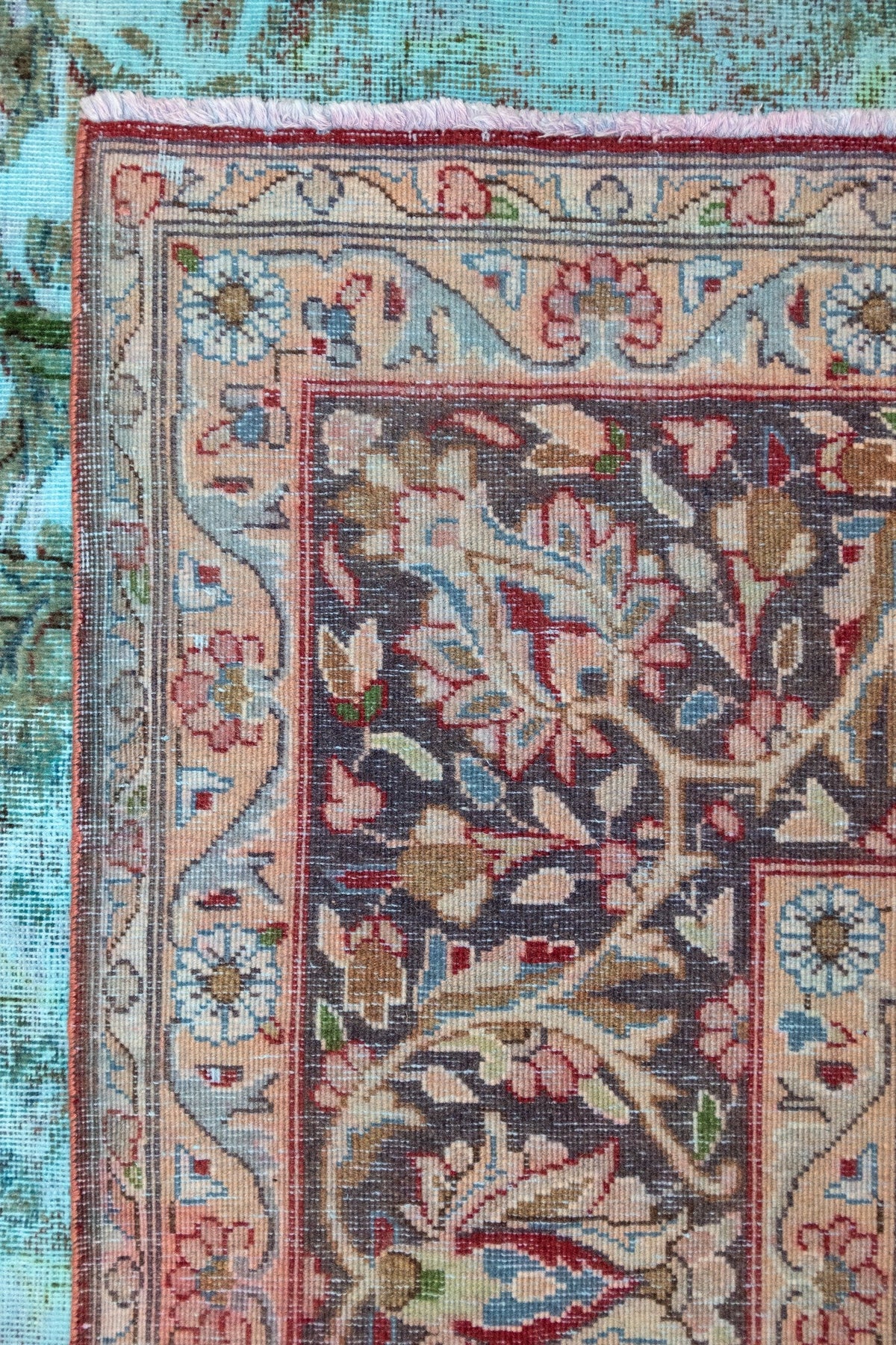 405 x 287 Vintage Royal